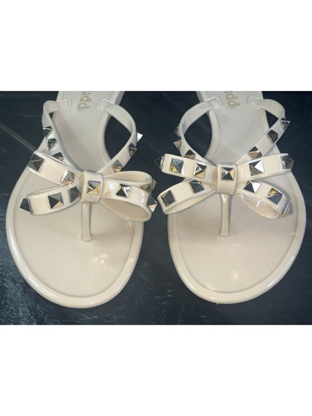 NEW Mudd Gold Studded Jelly Flip Flop Sandals Size 9 Bow Tan Thong Barbie